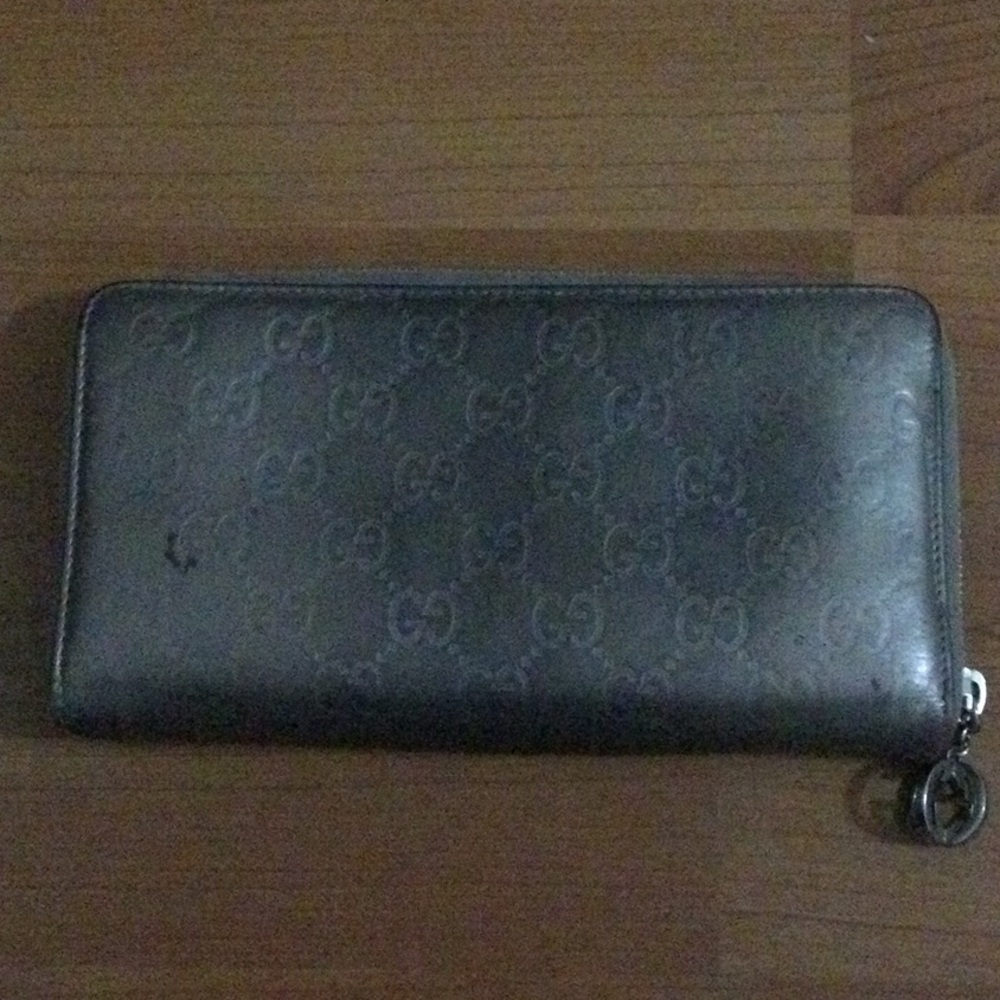 Gucci leather wallet